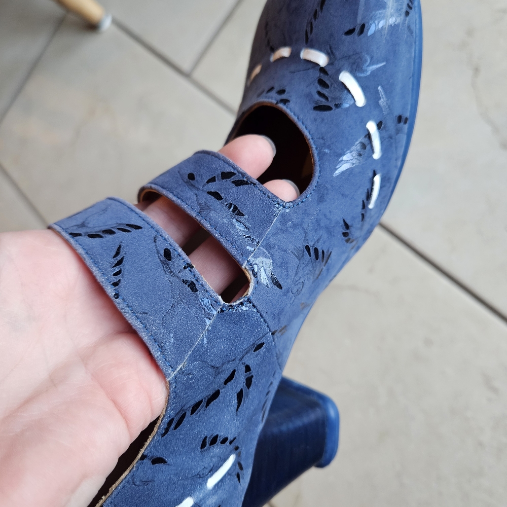 John Fluevog Limited Edition Blue Cavalieri With Birds - Picture 6 of 13